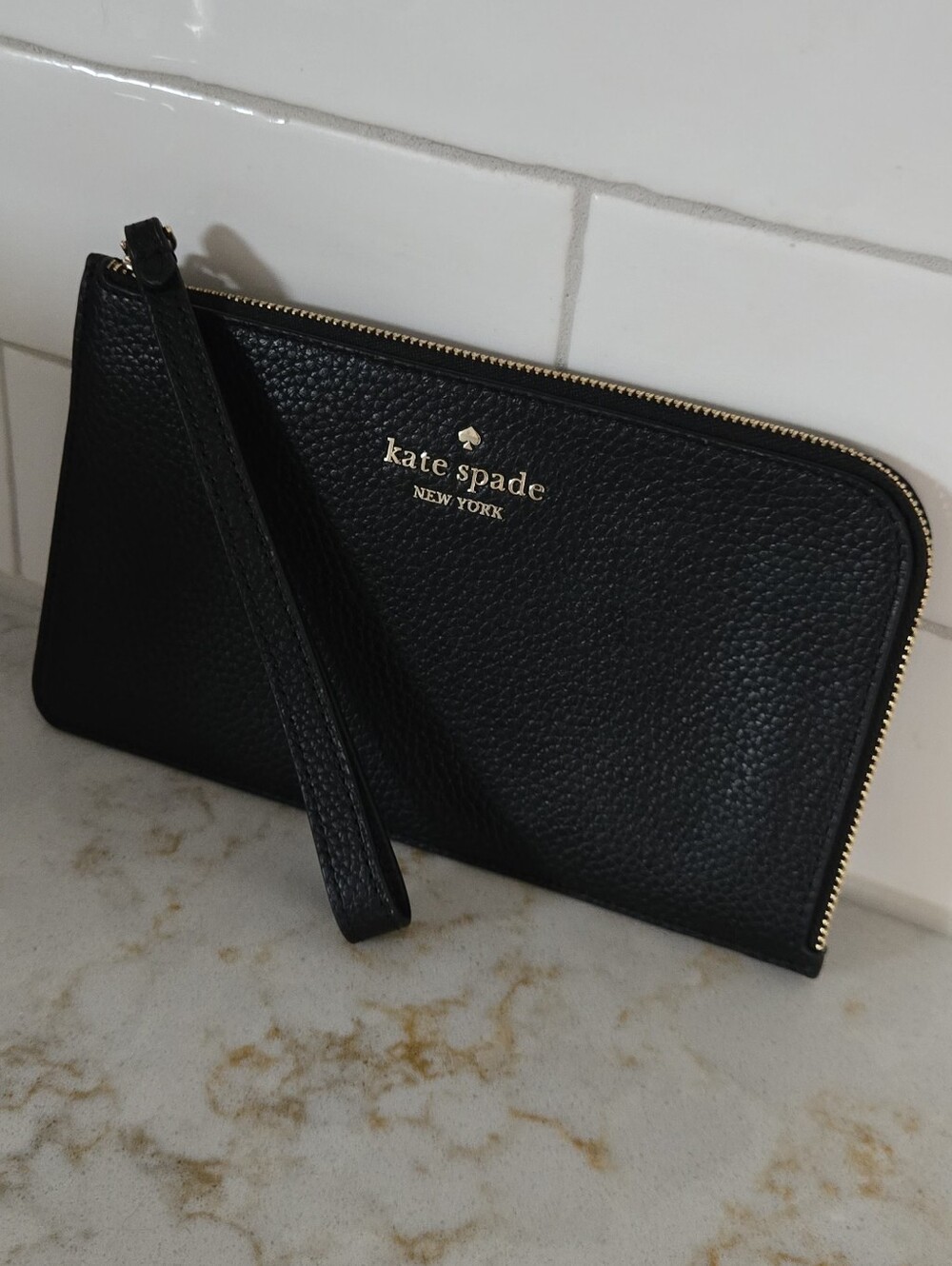 Kate Spade Lucy Wristlet